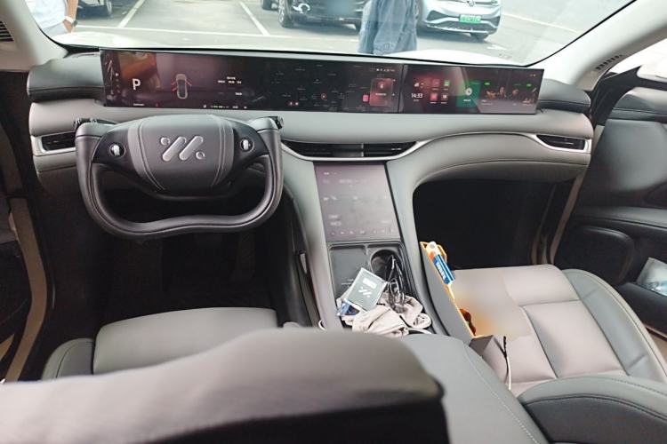 Used IM LS6 2023 Max Long-Range Version Center Console