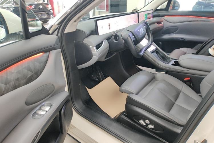 Used IM LS6 2023 Max Standard Edition Driver Seat