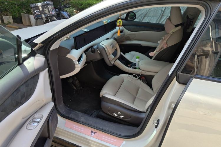Used IM LS6 2023 Max Standard Edition Driver Seat