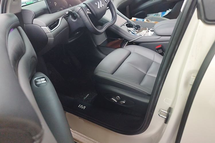 Used IM LS6 2023 Max Long-Range Version Driver Seat