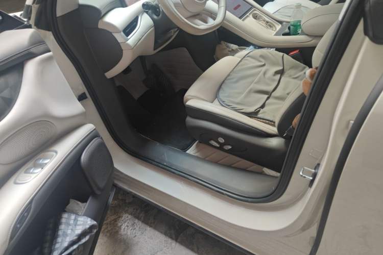 Used IM LS6 2023 Max Standard Edition Driver Seat