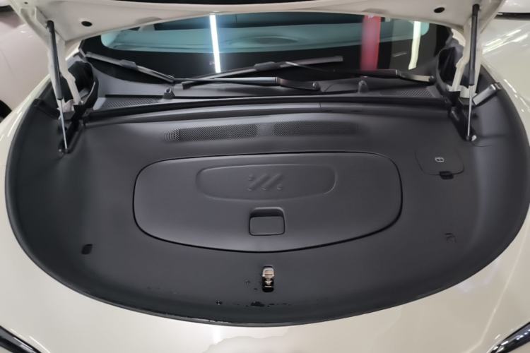 Used IM LS6 2023 Max Long-Range Version Engine Bay
