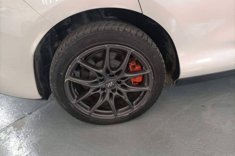 Used IM LS6 2023 Max Standard Edition Exterior 5