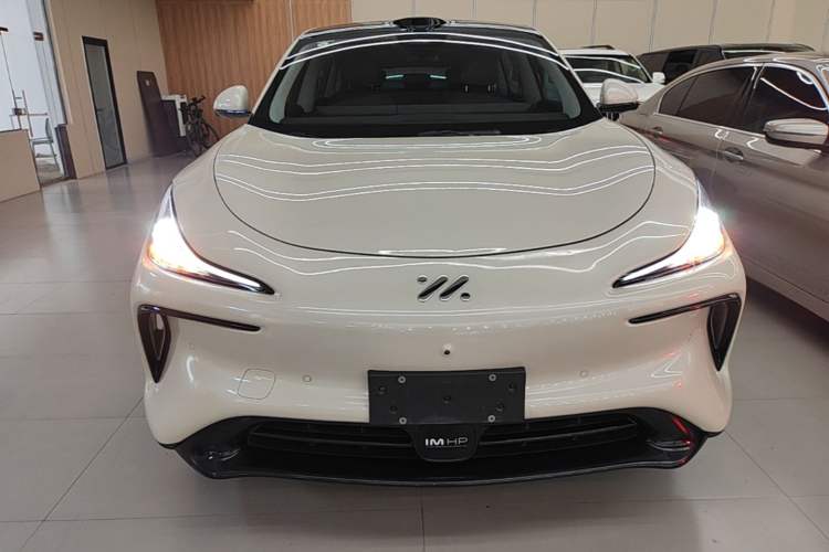 Used IM LS6 2023 Max Standard Edition Front