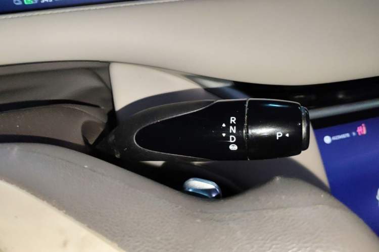 Used IM LS6 2023 Max Standard Edition Gear Lever