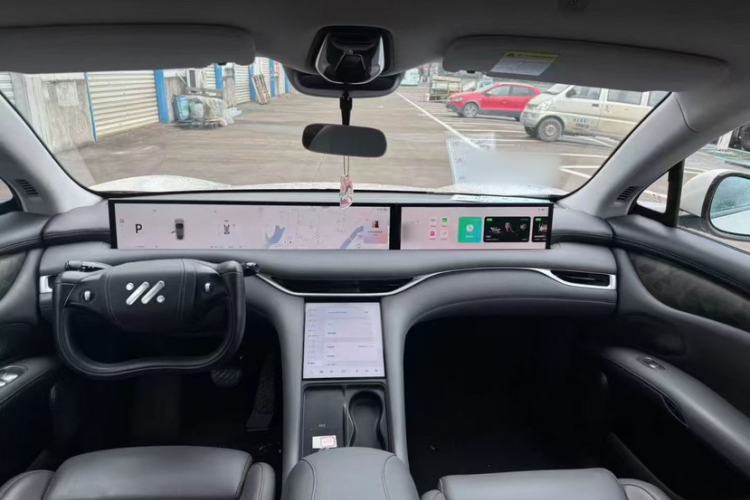 Used IM LS6 2023 Max Standard Edition Interior 2