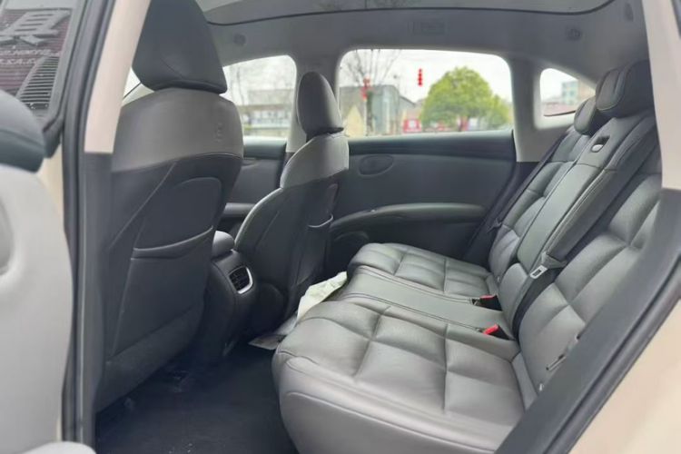Used IM LS6 2023 Max Standard Edition Interior 3