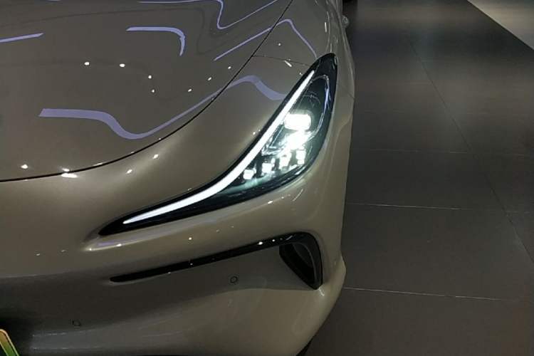Used IM LS6 2023 Max Enhanced Performance Edition Left Front Headlight