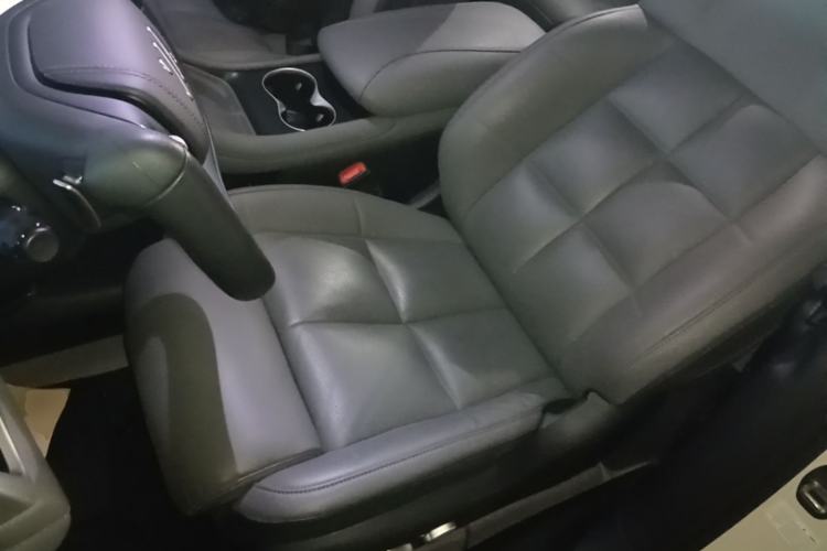 Used IM LS6 2023 Max Standard Edition Left Front Seat