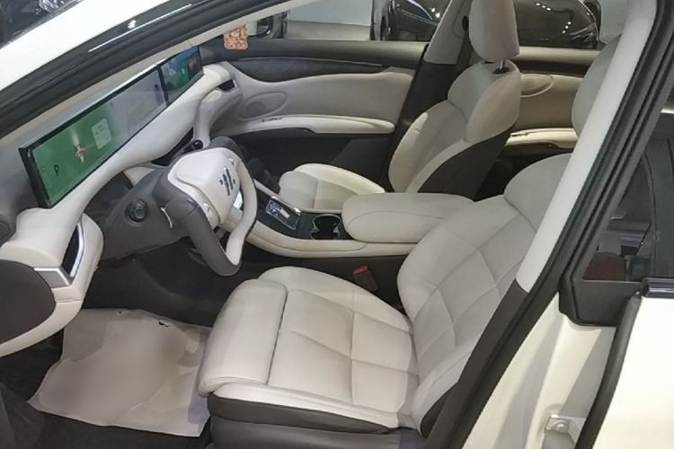 Used IM LS6 2023 Max Enhanced Performance Edition Left Front Seat