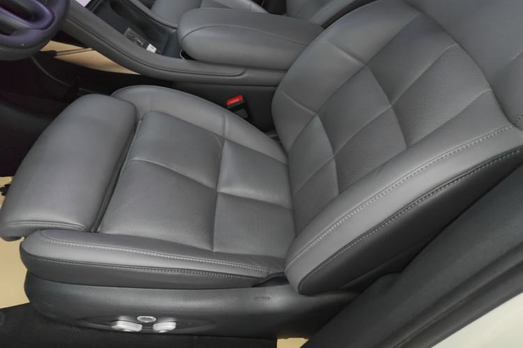 Used IM LS6 2023 Max Standard Edition Left Front Seat