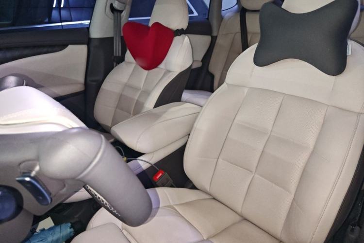 Used IM LS6 2023 Max Long-Range Version Left Front Seat