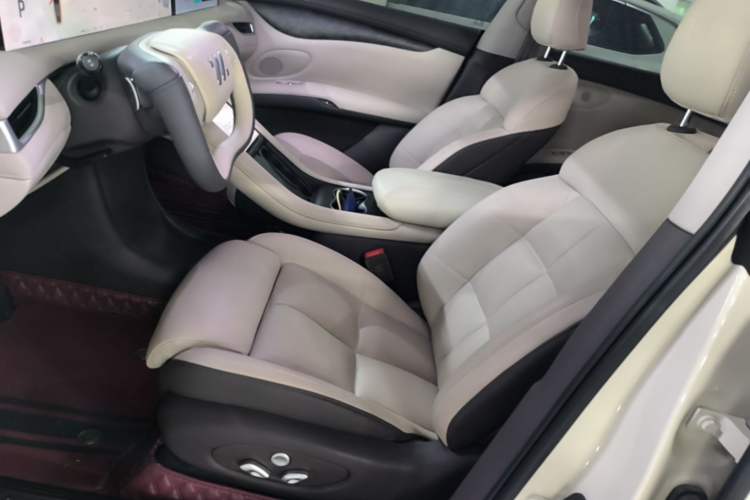 Used IM LS6 2023 Max Standard Edition Left Front Seat