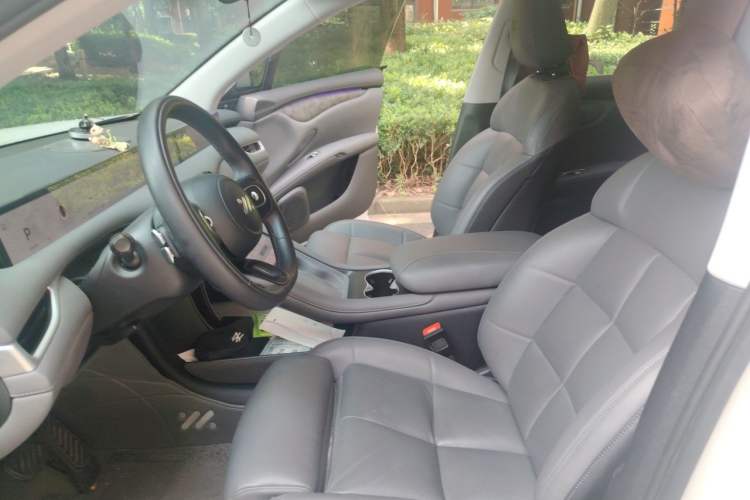 Used IM LS6 2023 Max Long-Range Version Left Front Seat