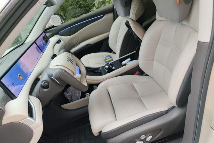 Used IM LS6 2023 Max Enhanced Performance Edition Left Front Seat