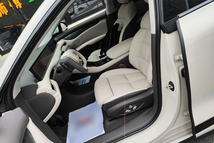 Used IM LS6 2023 Max Standard Edition Left Front Seat