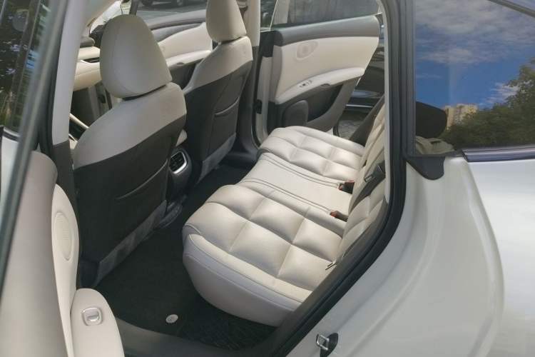 Used IM LS6 2023 Max Standard Edition Left Rear Seat