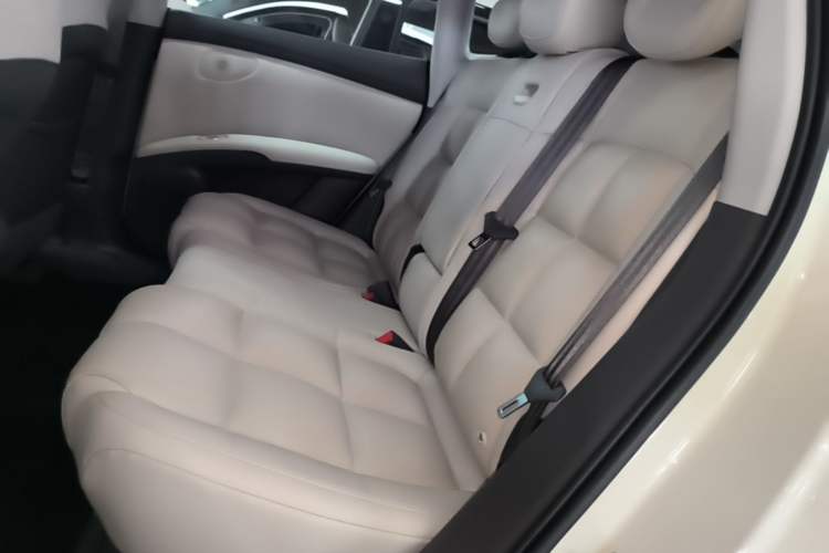 Used IM LS6 2023 Max Long-Range Version Left Rear Seat
