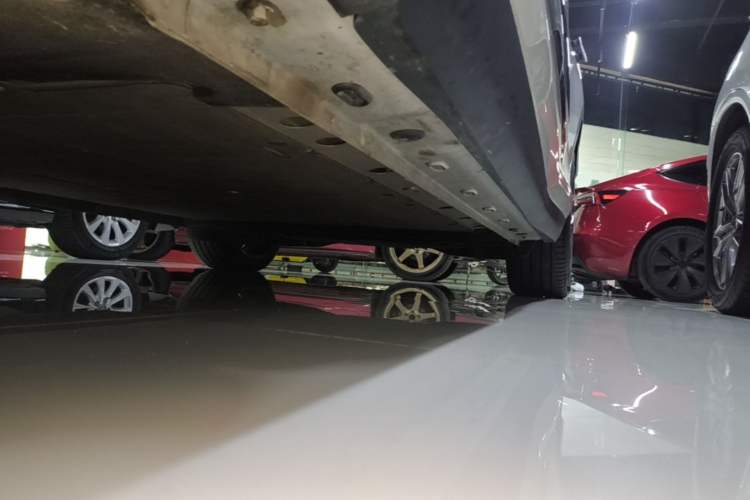 Used IM LS6 2023 Max Standard Edition Left Side Sill