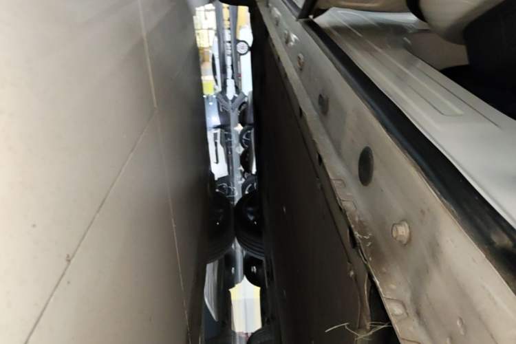 Used IM LS6 2023 Max Standard Edition Left Side Sill