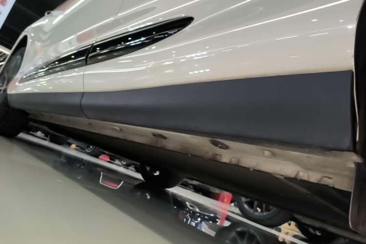 Used IM LS6 2023 Max Long-Range Version Left Side Sill