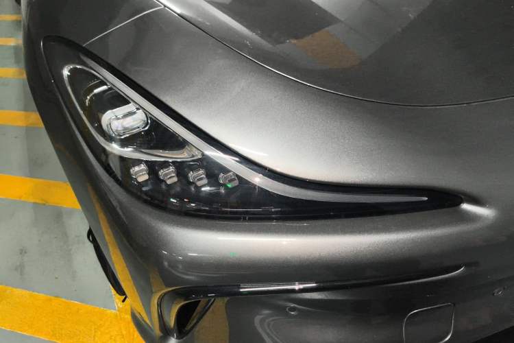 Used IM LS6 2023 Max Standard Edition Right Front Headlight