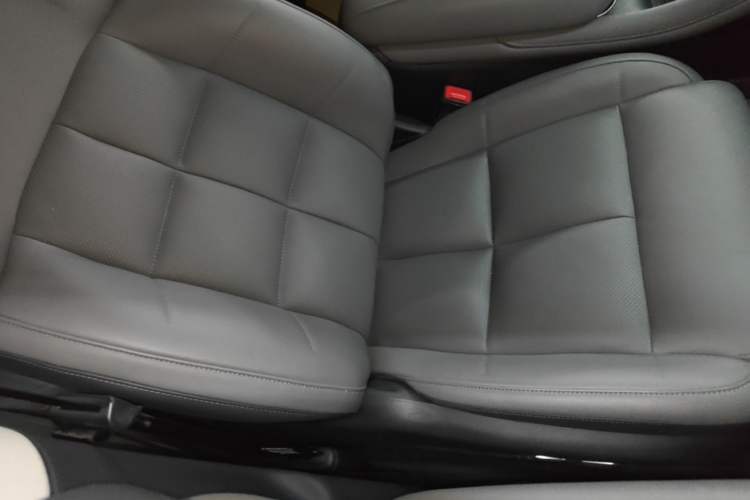 Used IM LS6 2023 Max Standard Edition Right Front Seat