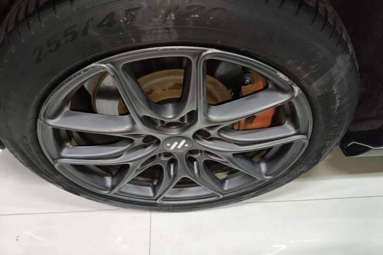 Used IM LS6 2023 Max Standard Edition Right Rear Wheel Hub
