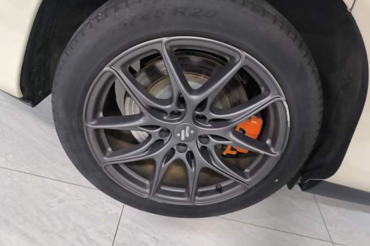 Used IM LS6 2023 Max Standard Edition Right Rear Wheel Hub