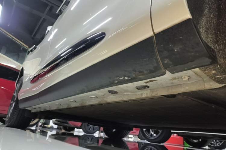 Used IM LS6 2023 Max Standard Edition Right Side Sill