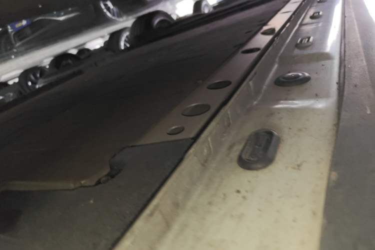 Used IM LS6 2023 Max Standard Edition Right Side Sill