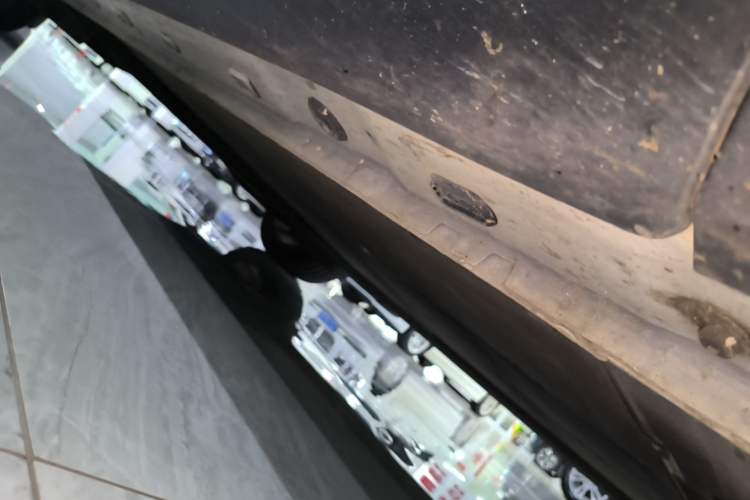 Used IM LS6 2023 Max Standard Edition Right Side Sill