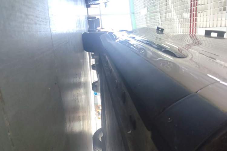 Used IM LS6 2023 Max Long-Range Version Right Side Sill