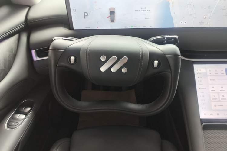 Used IM LS6 2023 Max Standard Edition Steering Wheel