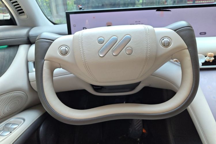 Used IM LS6 2023 Max Standard Edition Steering Wheel