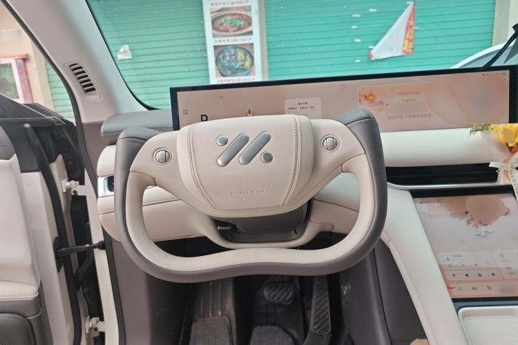 Used IM LS6 2023 Max Standard Edition Steering Wheel