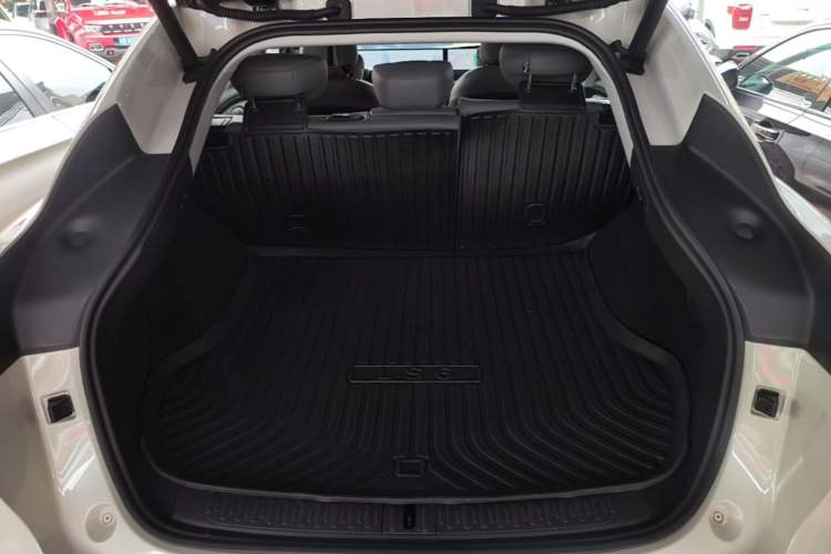 Used IM LS6 2023 Max Standard Edition Trunk