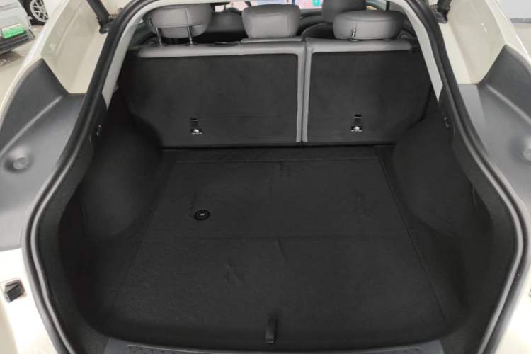 Used IM LS6 2023 Max Standard Edition Trunk