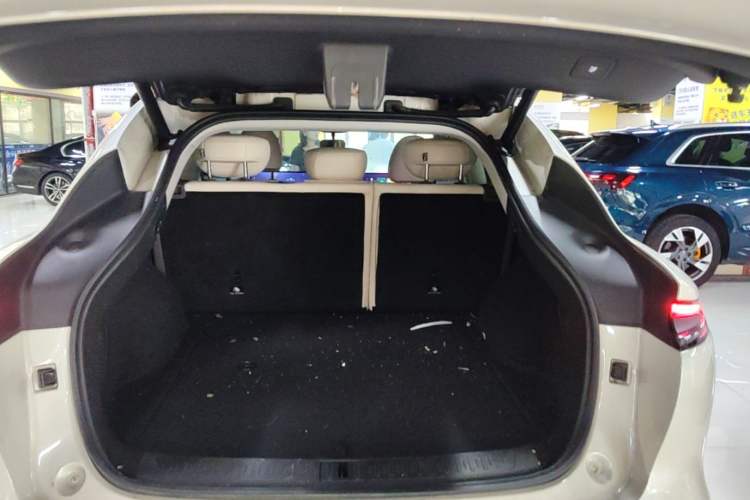 Used IM LS6 2023 Max Standard Edition Trunk