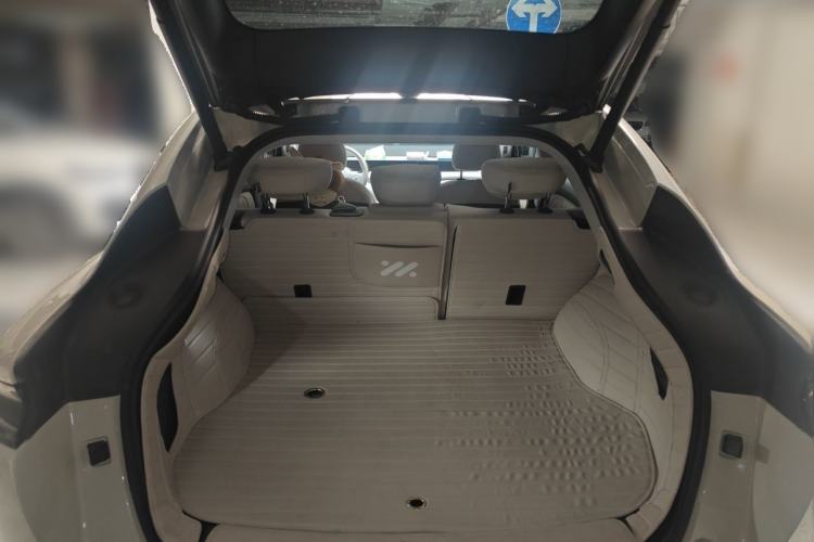 Used IM LS6 2023 Max Standard Edition Trunk