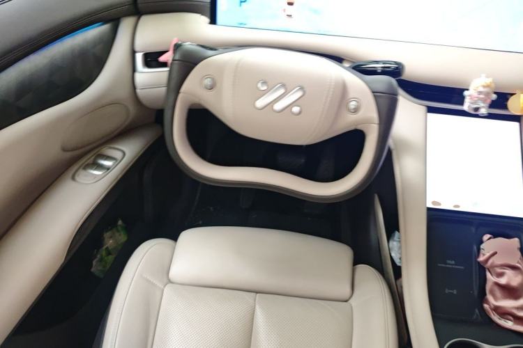 Used IM LS6 2023 Max Standard Edition Steering Wheel