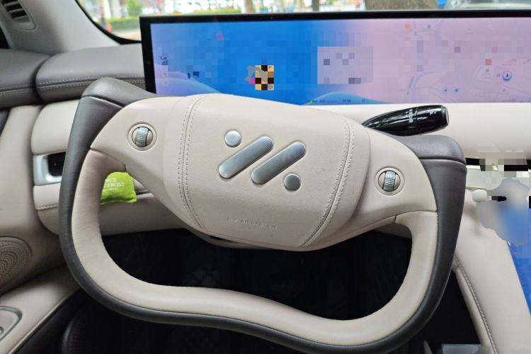 Used IM LS6 2023 Max Standard Edition Steering Wheel