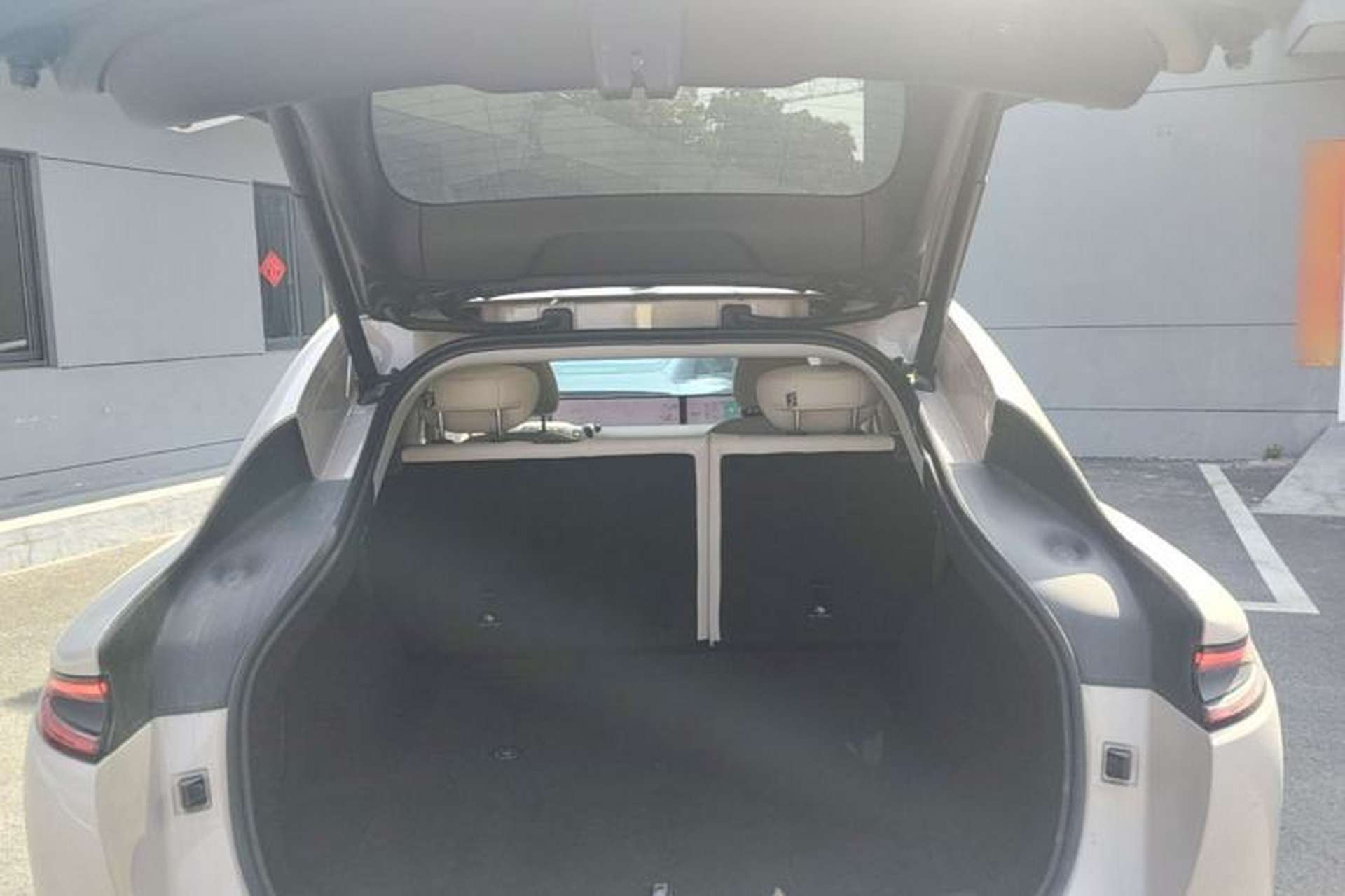 Used IM LS6 2023 Max Standard Edition Trunk