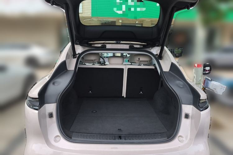 Used IM LS6 2023 Max Enhanced Performance Edition Trunk