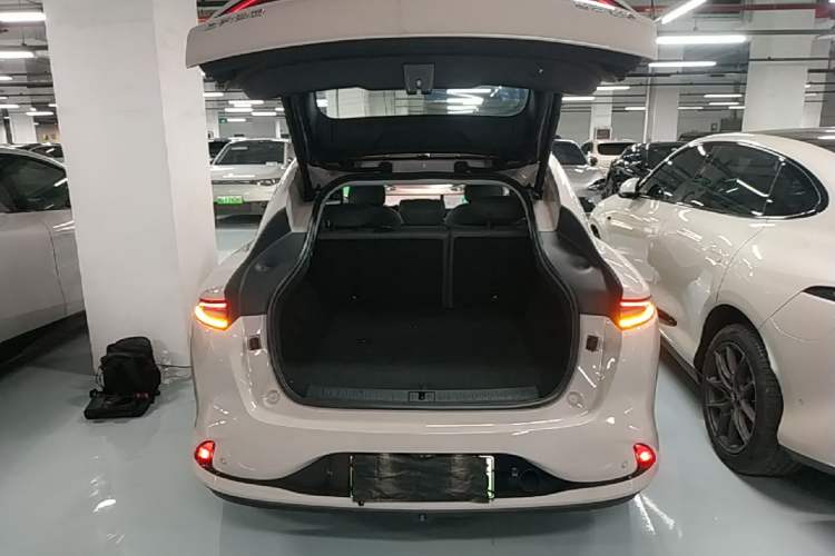Used IM LS6 2023 Max Standard Edition Trunk