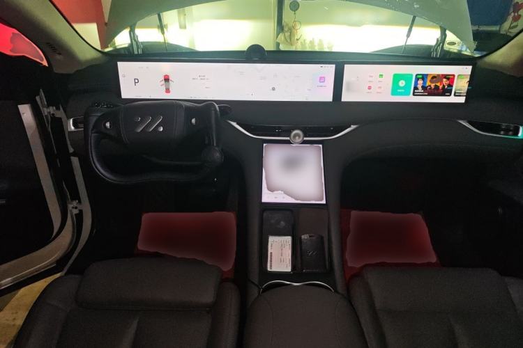 Used IM LS6 2023 Max Long-Range Version Center Console