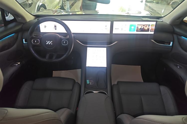 Used IM LS6 2023 Max Long-Range Version Center Console