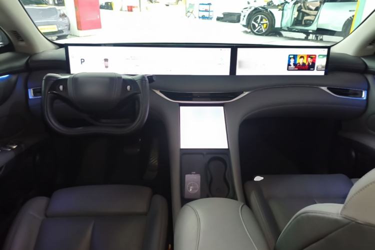 Used IM LS6 2023 Max Standard Edition Center Console
