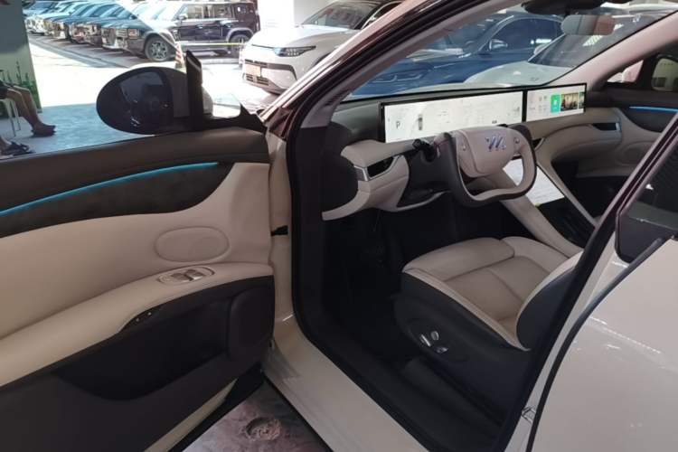 Used IM LS6 2023 Max Standard Edition Driver Seat
