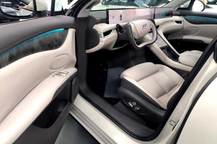 Used IM LS6 2023 Max Standard Edition Driver Seat